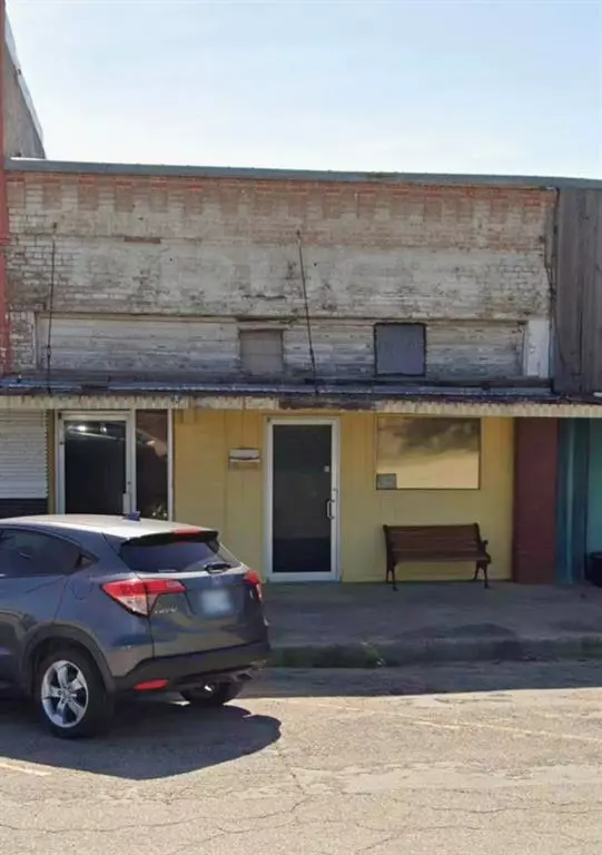 West, TX 76691,103 & 105 S Main Street