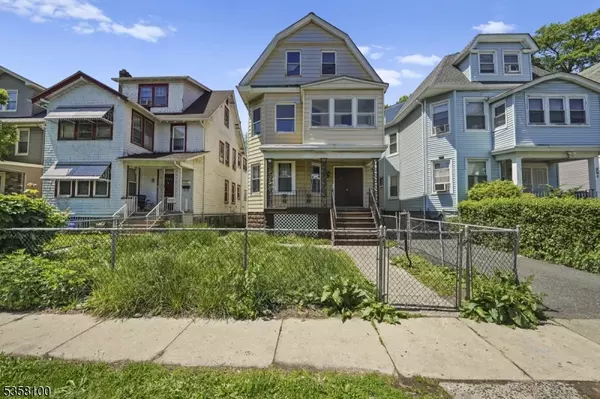 East Orange City, NJ 07018,253 S Burnett St