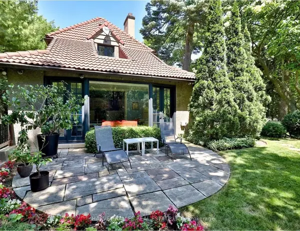 48 Old Yonge ST, Toronto C12, ON M2P 1P7