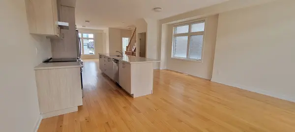 Pickering, ON L1X 0H6,2514 Castlegate XING