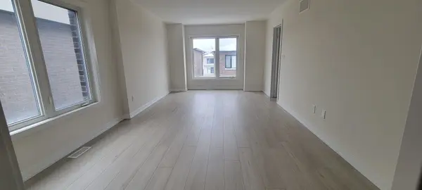 Pickering, ON L1X 0H6,2514 Castlegate XING