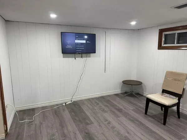 Toronto E04, ON M1R 5A9,8 Trestleside GRV