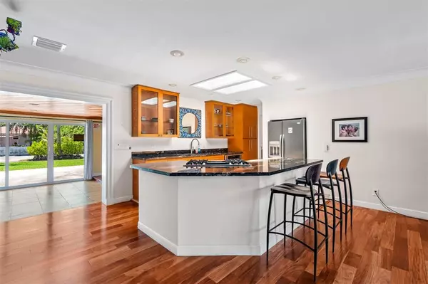 Hollywood, FL 33019,1316 Madison St