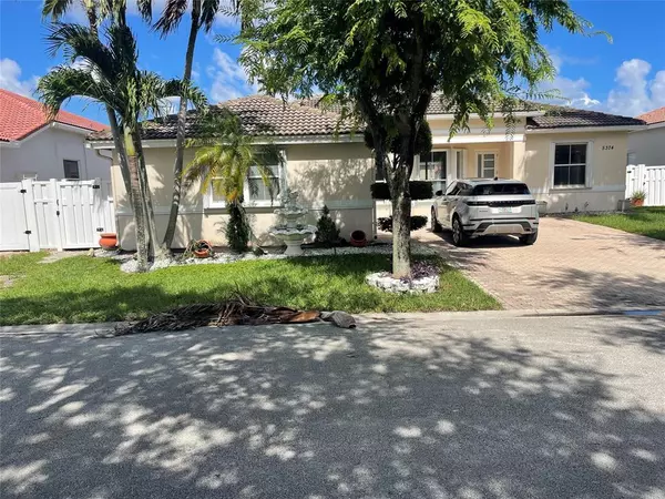 5374 SW 33rd Ave, Fort Lauderdale, FL 33312