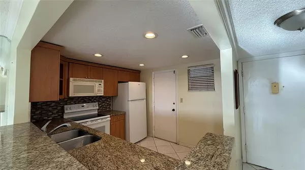 Plantation, FL 33317,406 NW 68th Ave #310