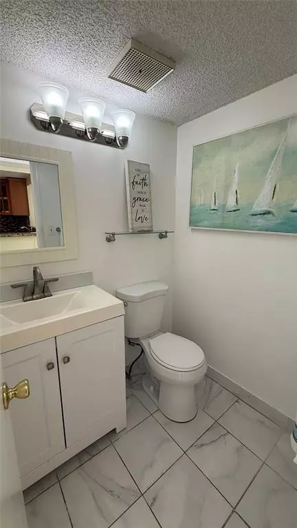 Plantation, FL 33317,406 NW 68th Ave #310