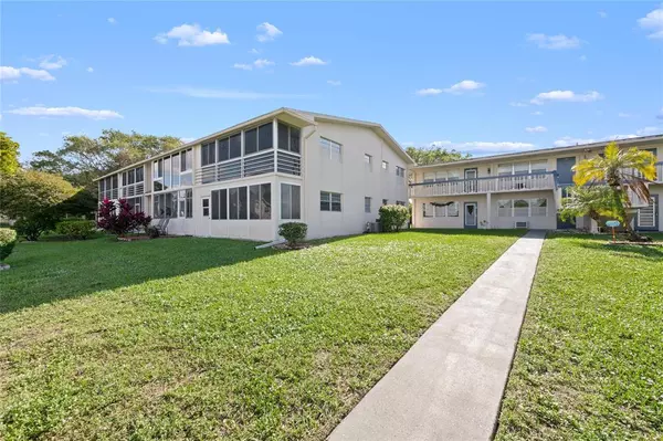 Deerfield Beach, FL 33442,243 N Farnham K #243