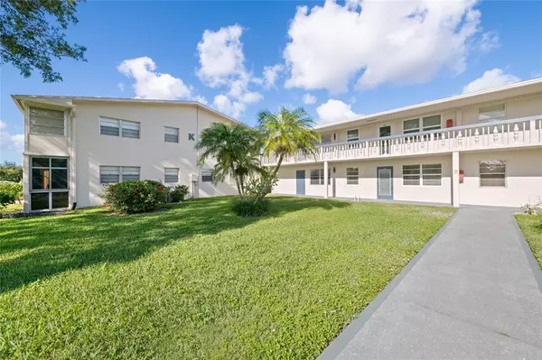 Deerfield Beach, FL 33442,243 N Farnham K #243