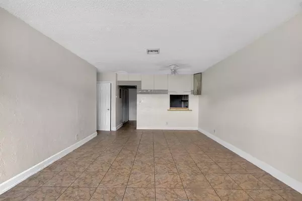 North Lauderdale, FL 33068,7710 SW 10th St #2