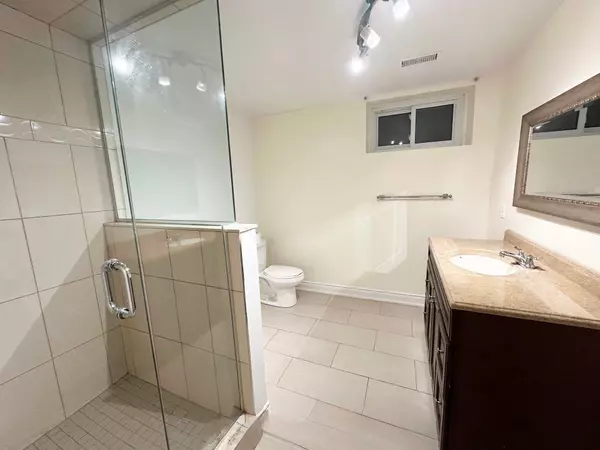 Mississauga, ON L5B 3E7,2461 President BLVD #Bsmt