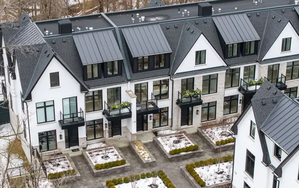 Mississauga, ON L5G 0C8,1136 Mona RD #4