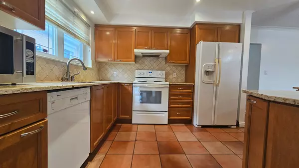 Toronto W05, ON M3L 1X9,14 Bengal CT #Main