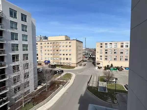 Toronto W02, ON M6H 4K5,812 Lansdowne AVE #521