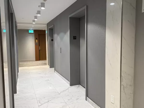 Toronto W01, ON M6S 0B1,1928 Lakeshore Blvd BLVD W #2305