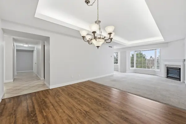 Hamilton, ON L9K 1J8,990 Golf Links RD #302