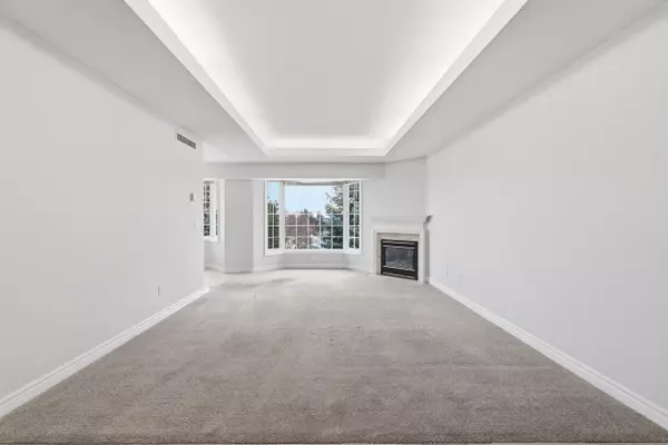 Hamilton, ON L9K 1J8,990 Golf Links RD #302