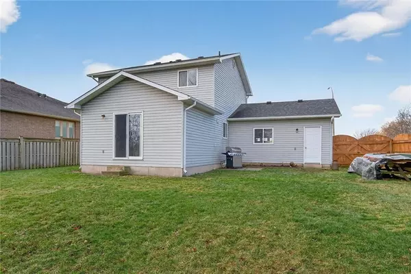 Haldimand, ON N0A 1H0,33 Oak CRES