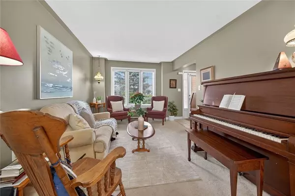 Haldimand, ON N0A 1H0,33 Oak CRES