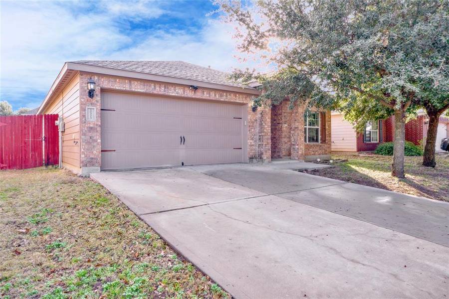 10005 Quail Glen Drive, Fort Worth, TX 76140