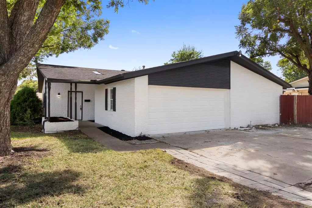 Arlington, TX 76010,2000 E Park Row Drive