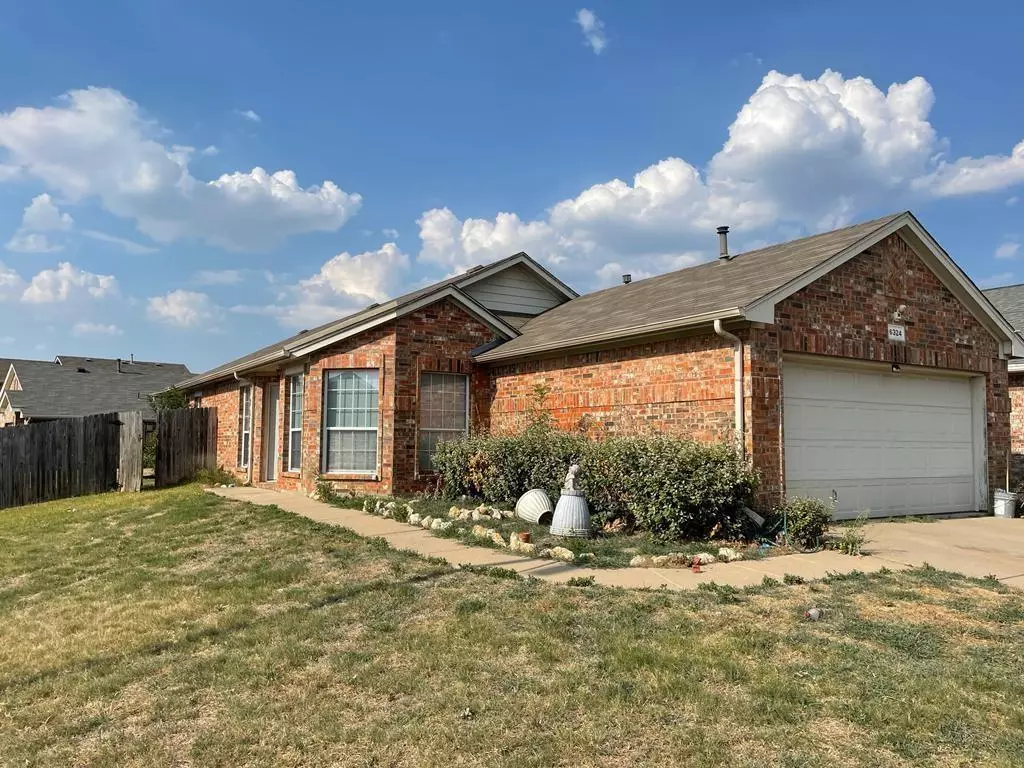 Fort Worth, TX 76131,6324 Geneva Lane