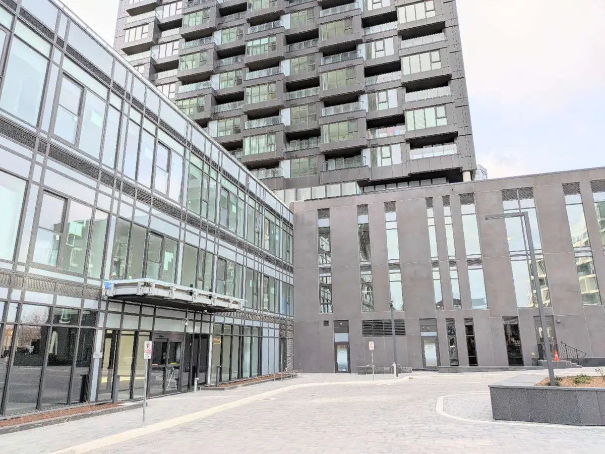 Toronto C13, ON M3C 0S4,1 Quarrington LN #1220