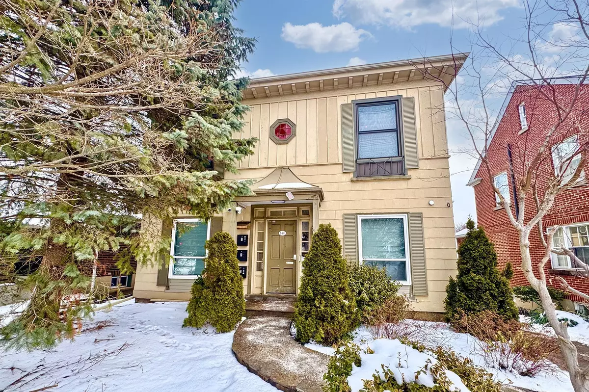 London South, ON N6C 3X6,140 Ridout ST S #3