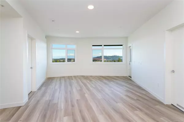 Langford, BC V9B 7A8,2390 City Gate Blvd #214