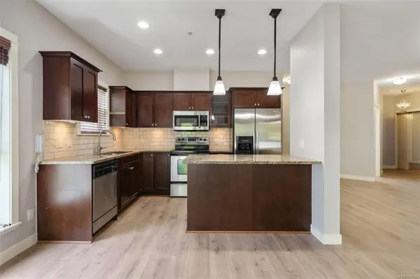 View Royal, BC V9B 0H7,201 Nursery Hill Dr #210