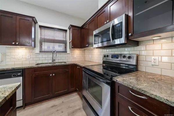 View Royal, BC V9B 0H7,201 Nursery Hill Dr #210