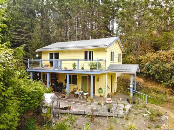 121 Whims Rd, Salt Spring, BC V8K 1B2
