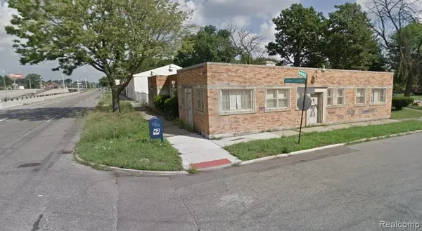 Detroit, MI 48221,16210 James Couzens FWY