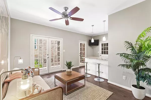 Fort Worth, TX 76109,4403 Bellaire Drive S #224S