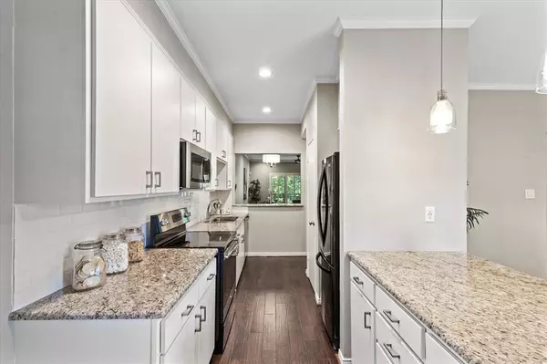 Fort Worth, TX 76109,4403 Bellaire Drive S #224S