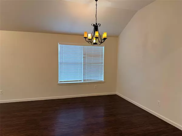Denton, TX 76210,8201 Charter Bend