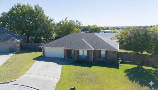 7205 Windcrest Court E, North Richland Hills, TX 76182