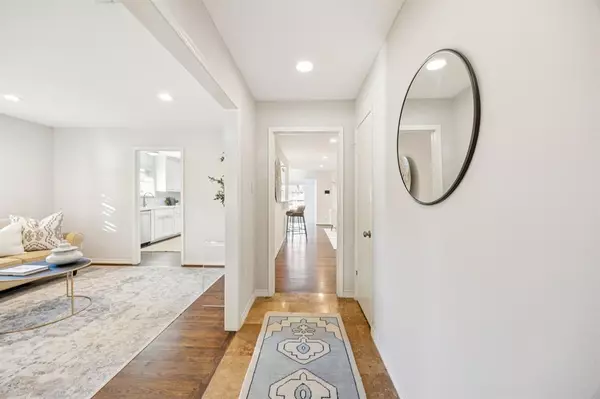 Dallas, TX 75238,10021 Lanshire Drive