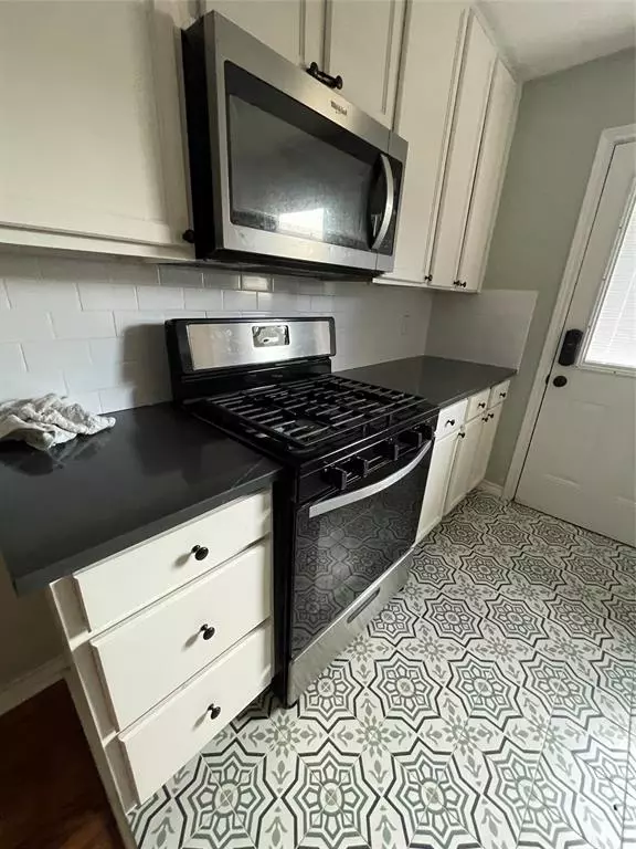 Dallas, TX 75235,2517 Amelia