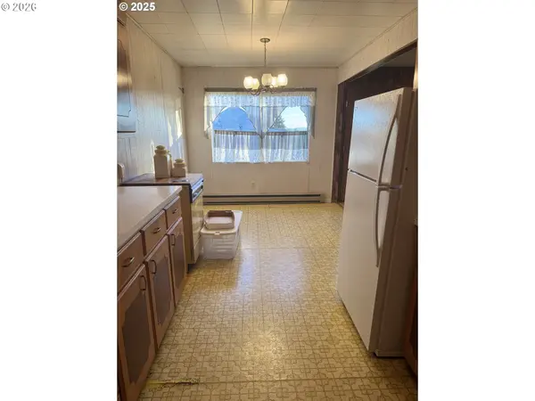 Coquille, OR 97423,684 E 10th ST