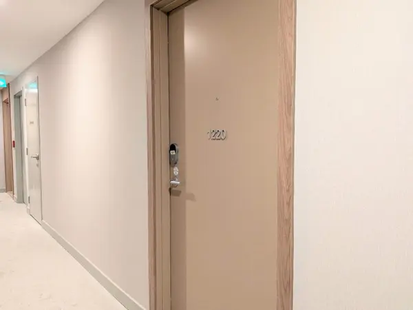 Toronto C13, ON M3C 0S4,1 Quarrington LN #1220