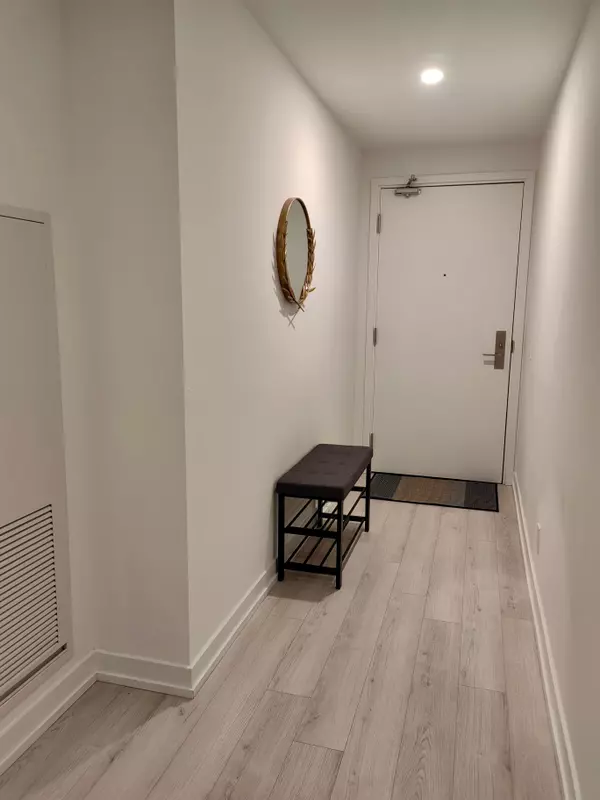 Toronto C03, ON M4R 0A4,33 Helendale AVE #2301