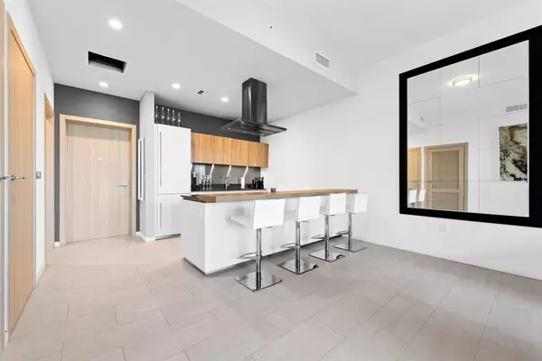 Miami, FL 33131,1000 Brickell Plz #1810