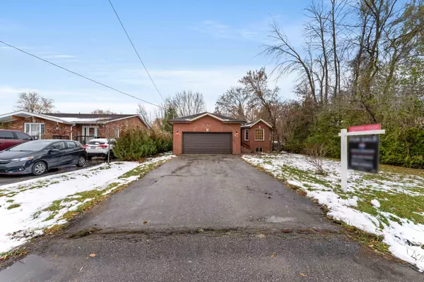 Georgina, ON L4P 3A8,353 Walter DR