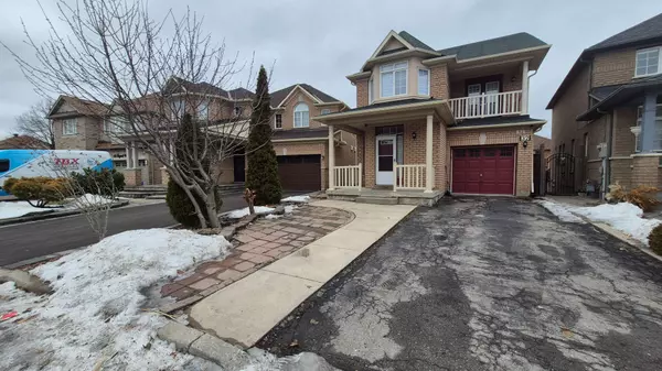 Vaughan, ON L4H 2E3,32 Signet WAY #Basement Apartment