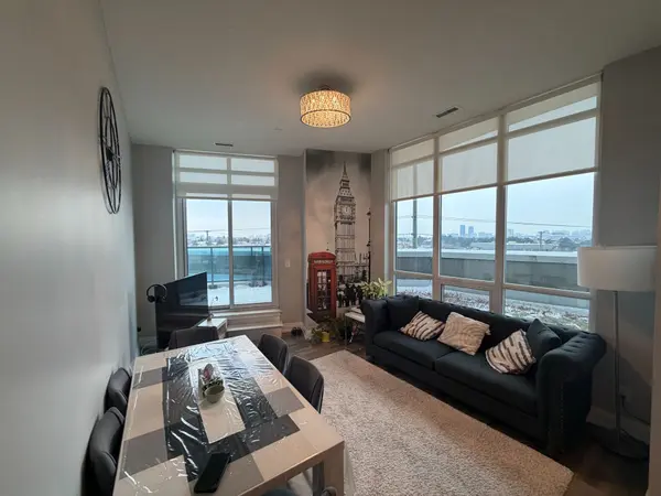 Markham, ON L3T 0C5,7171 Yonge ST #308