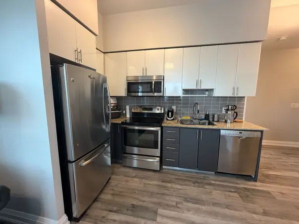 Markham, ON L3T 0C5,7171 Yonge ST #308