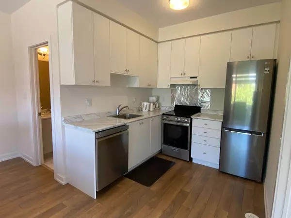 Markham, ON L6B 1P1,112 Old Oak LN #Coach