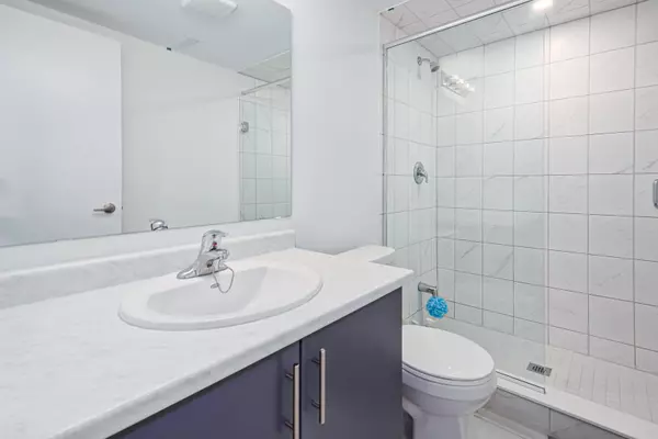 Collingwood, ON L9Y 5B4,52 Winters CRES