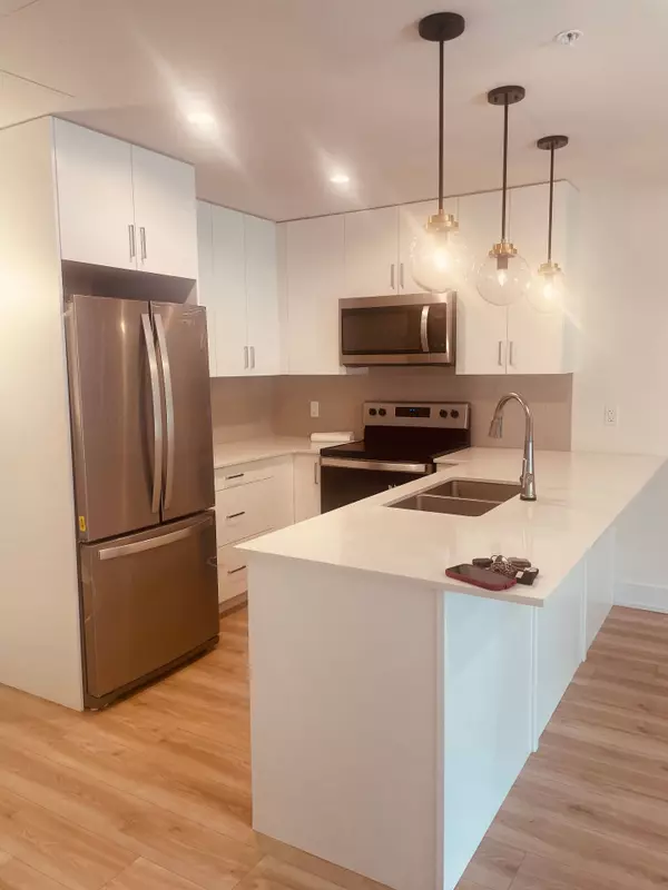 Clearview, ON L0M 1G0,121 Mary ST #Unit 205