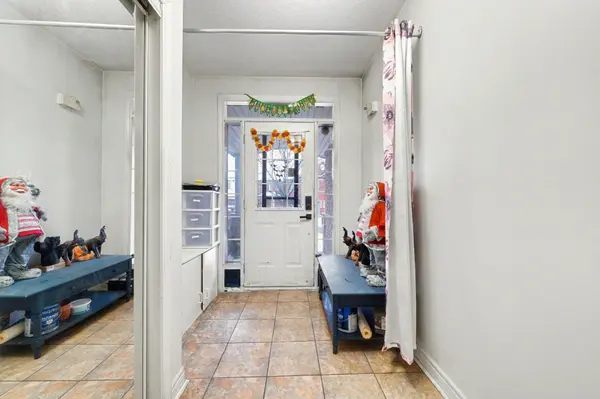 Brampton, ON L7A 2G2,5 Traymore ST